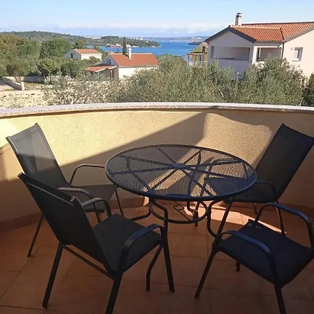 Apartment Visnja *
